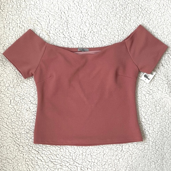 Tops - Crop Top